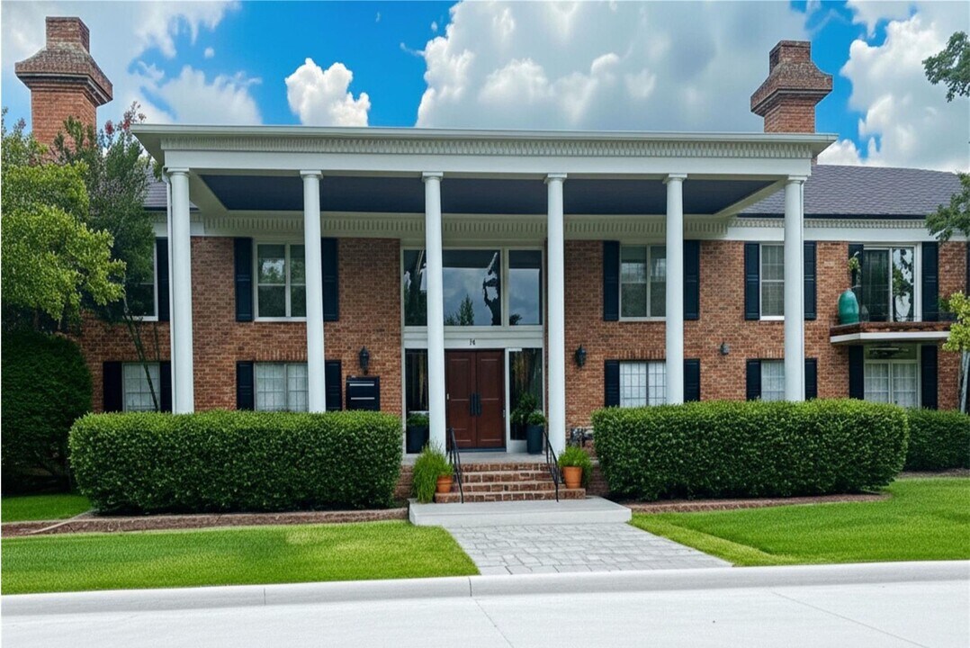 2822 Briarhurst Dr in Houston, TX - Building Photo