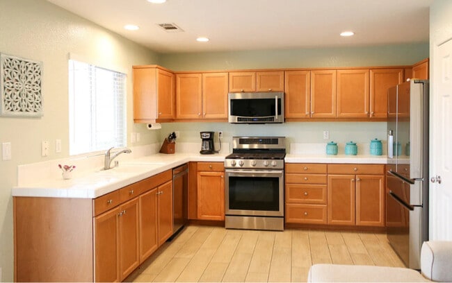 38564 Pallas Ct in Palmdale, CA - Building Photo - Building Photo