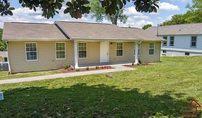 1427 Lantana Ln NW in Knoxville, TN - Foto de edificio - Building Photo