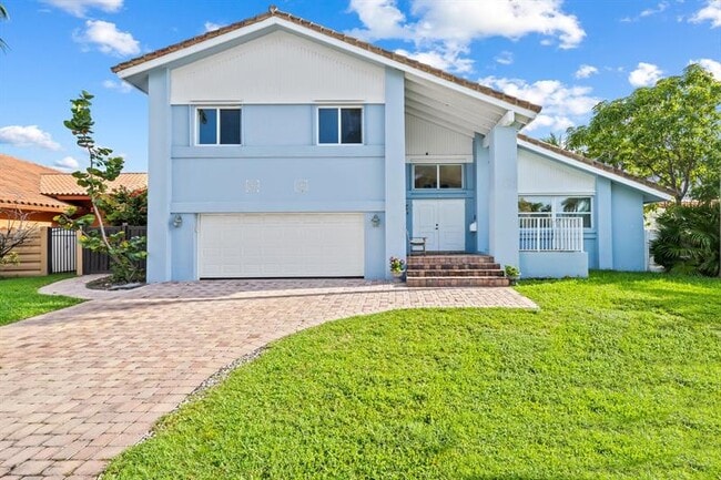 715 Tyler St in Hollywood, FL - Building Photo - Building Photo