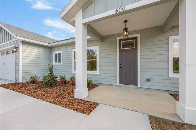 600 Fisher Dr in Bronson, FL - Building Photo - Building Photo