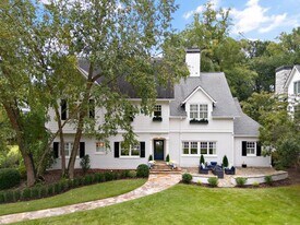 1737 Barnesdale Way NE in Atlanta, GA - Building Photo