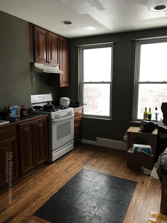 1025 Tremont St, Unit #4 in Boston, MA - Building Photo