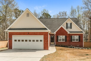 139 Ivey Lake Pkwy in Temple, GA - Building Photo