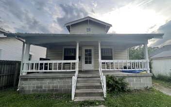 1315 E Decatur St in Decatur, IL - Building Photo - Building Photo