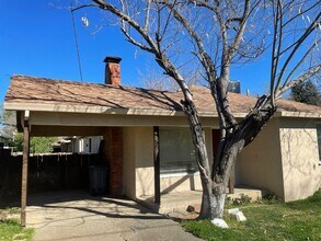 630 Locust St in Redding, CA - Building Photo - Building Photo