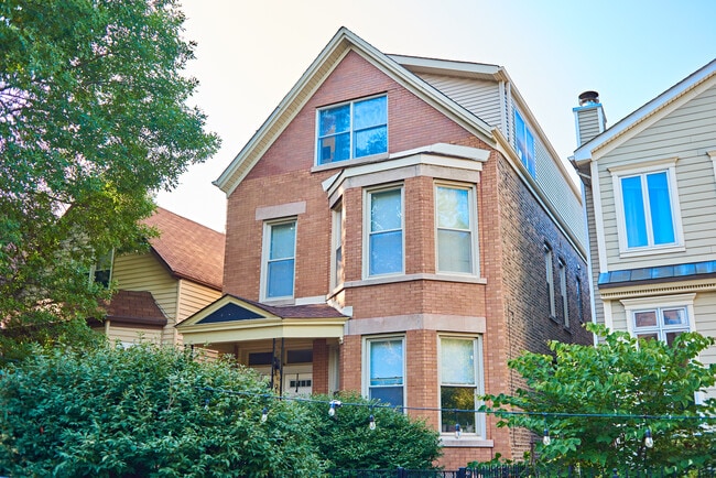 2150 W Warner Ave, Unit 2