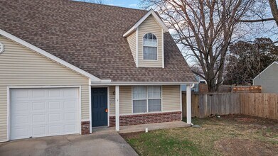 304 E Drake St in Fayetteville, AR - Building Photo - Building Photo