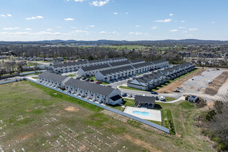 South Maple Townhomes in Lebanon, TN - Building Photo - Building Photo