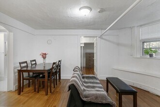 20 Claflin Rd, Unit A in Brookline, MA - Building Photo - Building Photo