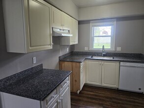 32470 Donnelly St in Garden City, MI - Building Photo - Building Photo