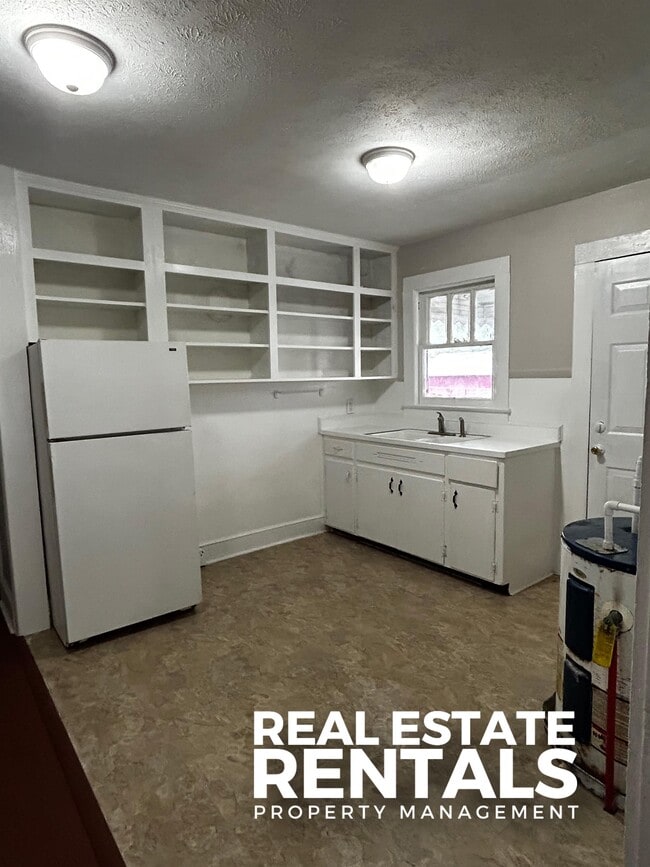 1317 Stroud Ave in Gadsden, AL - Building Photo - Building Photo