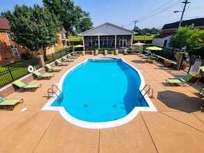 Tanglewood Apartments in Louisville, KY - Building Photo - Building Photo