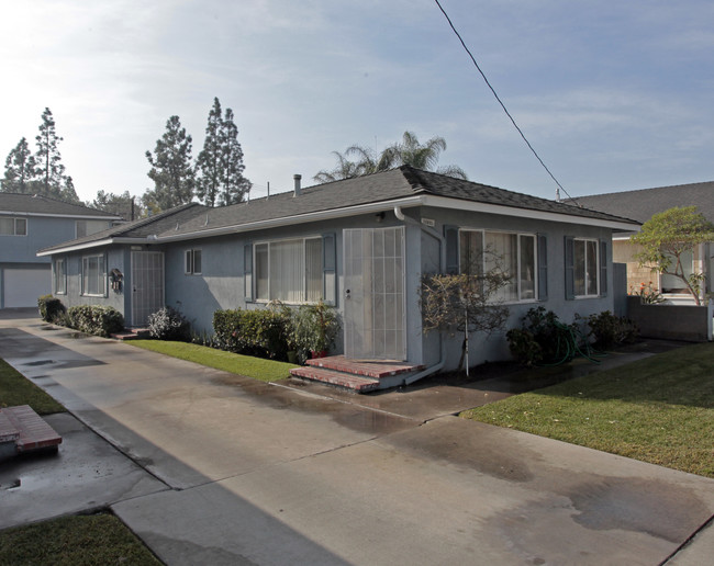 10890-10900 Lampson Ave in Garden Grove, CA - Building Photo - Building Photo