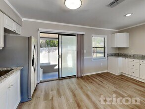 1439 Leafwood Ct in Tarpon Springs, FL - Building Photo - Building Photo