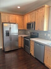 883 Washington St in Lafayette, OR - Building Photo - Building Photo