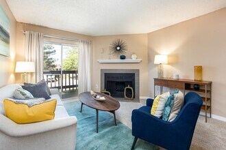 Cambrian Apartments in Aurora, CO - Foto de edificio - Building Photo