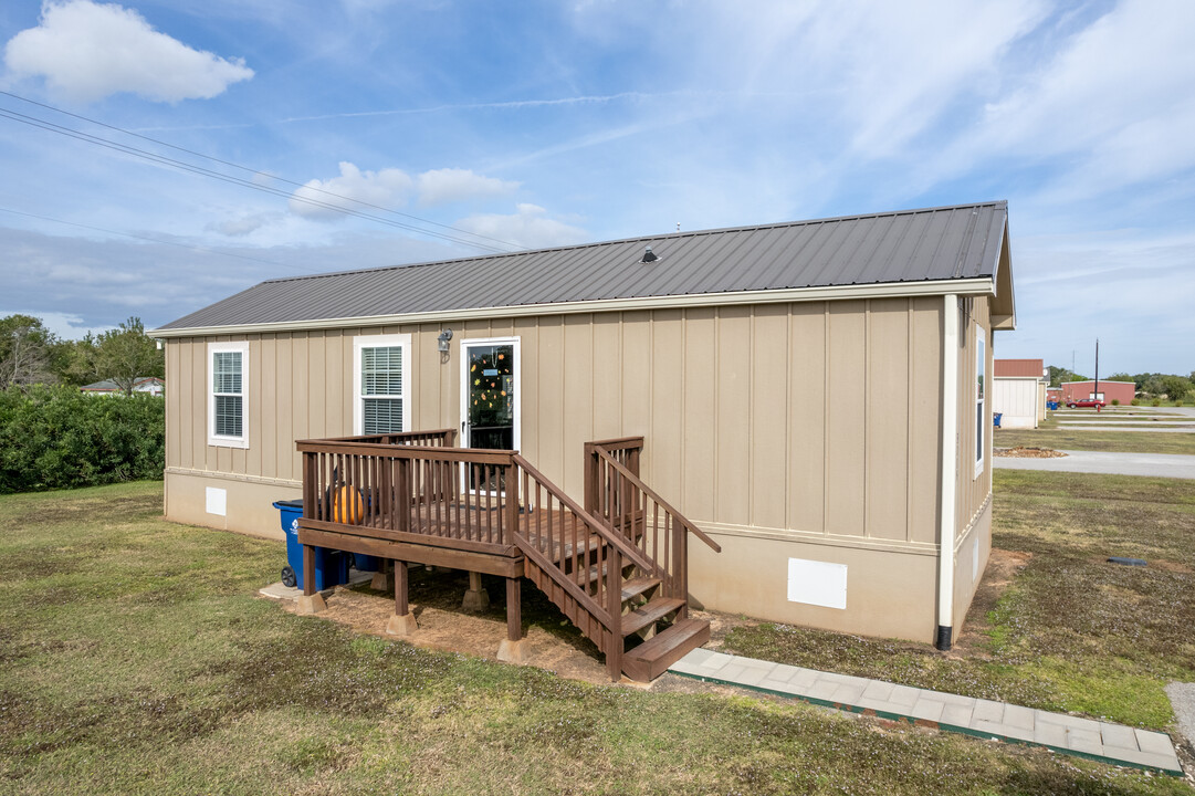 The Preserve at Oyster Creek in Oyster Creek, TX - Foto de edificio