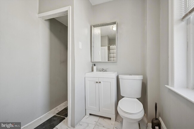 1733 67th Ave in Philadelphia, PA - Foto de edificio - Building Photo