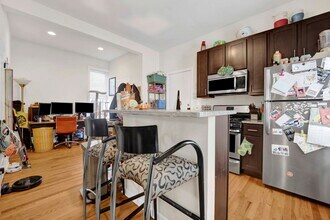 1903 W Dickens Ave in Chicago, IL - Building Photo - Building Photo