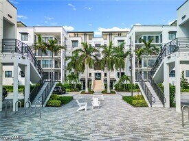 1125 Central Ave in Naples, FL - Building Photo