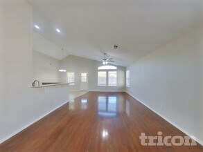 347 Foster Ln in Jarrell, TX - Building Photo - Building Photo