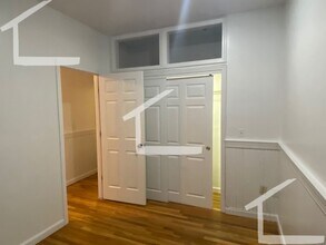8 Cleveland Pl in Boston, MA - Building Photo - Building Photo