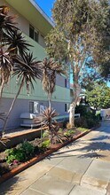 Redwood Terrace in San Diego, CA - Foto de edificio - Building Photo