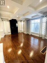 2418 Wasaga Dr in Oakville, ON - Building Photo - Building Photo