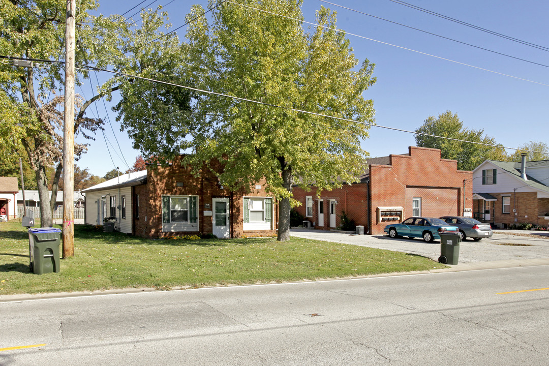 309-311 Front St in Waterloo, IL - Building Photo