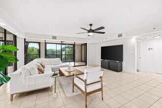 7201 Promenade E Dr in Boca Raton, FL - Building Photo - Building Photo