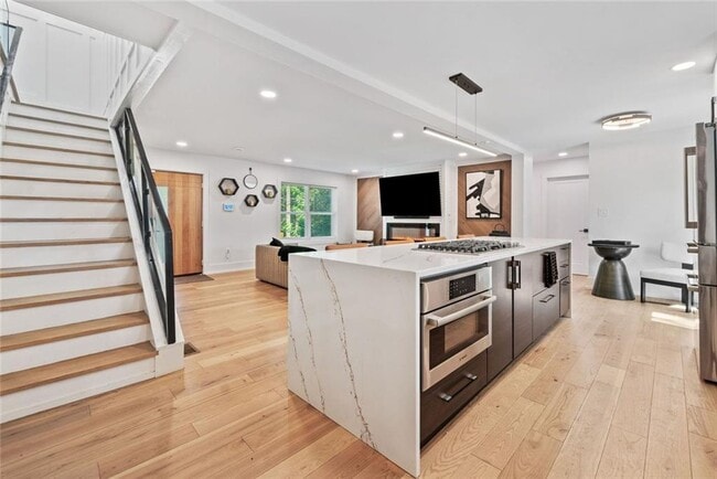 property at 320 Kelso Dr SW
