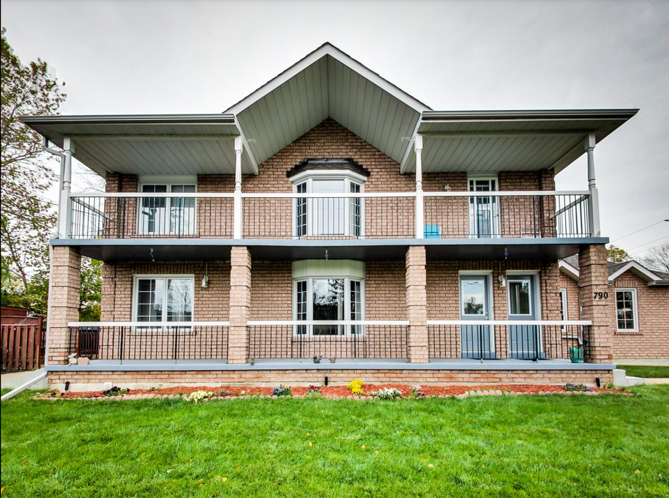 790 Montbeck Cres in Mississauga, ON - Building Photo