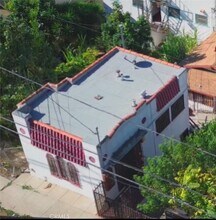 1011 Laguna Ave in Los Angeles, CA - Building Photo - Building Photo
