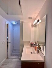 1560 Meridian Ave in Miami Beach, FL - Building Photo - Building Photo