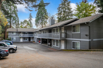 Cedar Village in Edmonds, WA - Building Photo - Building Photo