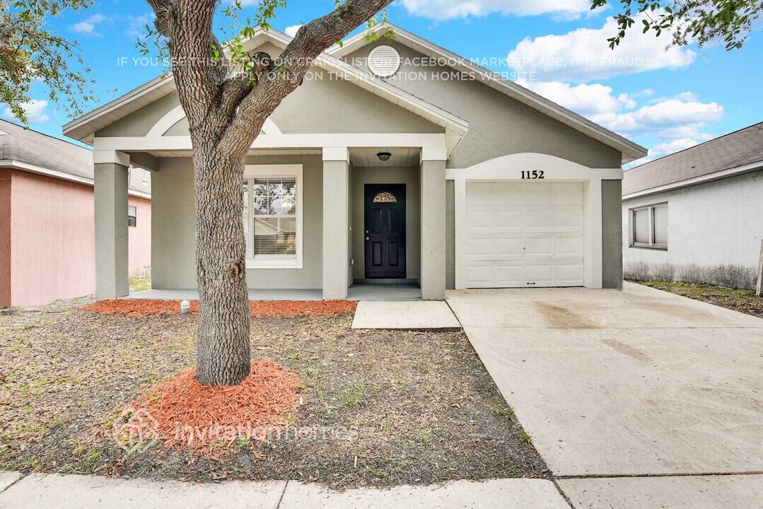 1152 Golden Gate Ave in Orlando, FL - Building Photo