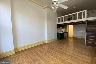 2107 Green St in Philadelphia, PA - Building Photo - Building Photo