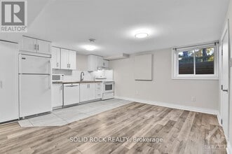 2382 Ogilvie Rd in Ottawa, ON - Building Photo - Building Photo