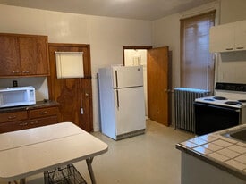 3421 W Kilbourn Ave in Milwaukee, WI - Building Photo