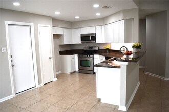 18007 Forest Cedars Dr in Houston, TX - Building Photo - Building Photo