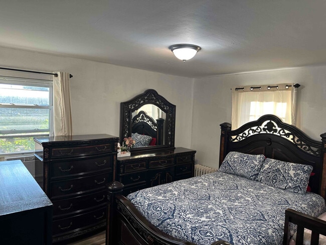 214 Chamberlain Ave in Paterson, NJ - Building Photo - Building Photo