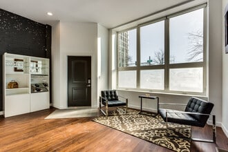 706 N Racine Ave, Unit SI ID1255556P in Chicago, IL - Building Photo - Building Photo