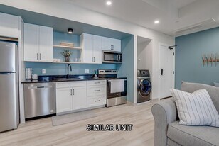 4 Bridge St in Nashua, NH - Building Photo