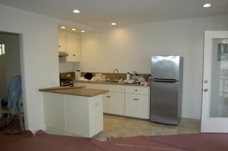 1028 3rd St, Unit 6 in Santa Monica, CA - Building Photo - Building Photo
