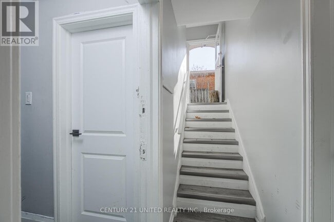 99 Haig St in St Catharines, ON - Building Photo - Building Photo