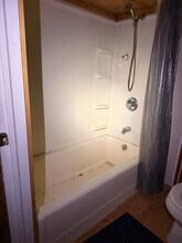 1 Sylvan Spring Dr in Triadelphia, WV - Foto de edificio - Building Photo