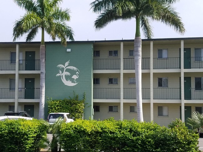 Flamingo Gardens in Bradenton, FL - Foto de edificio - Building Photo