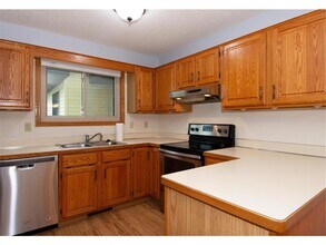 5505 Orleans Ln N in Plymouth, MN - Building Photo - Building Photo