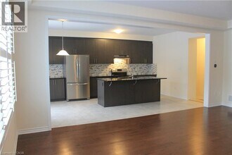 308 Ridge Rd in Cambridge, ON - Building Photo - Building Photo